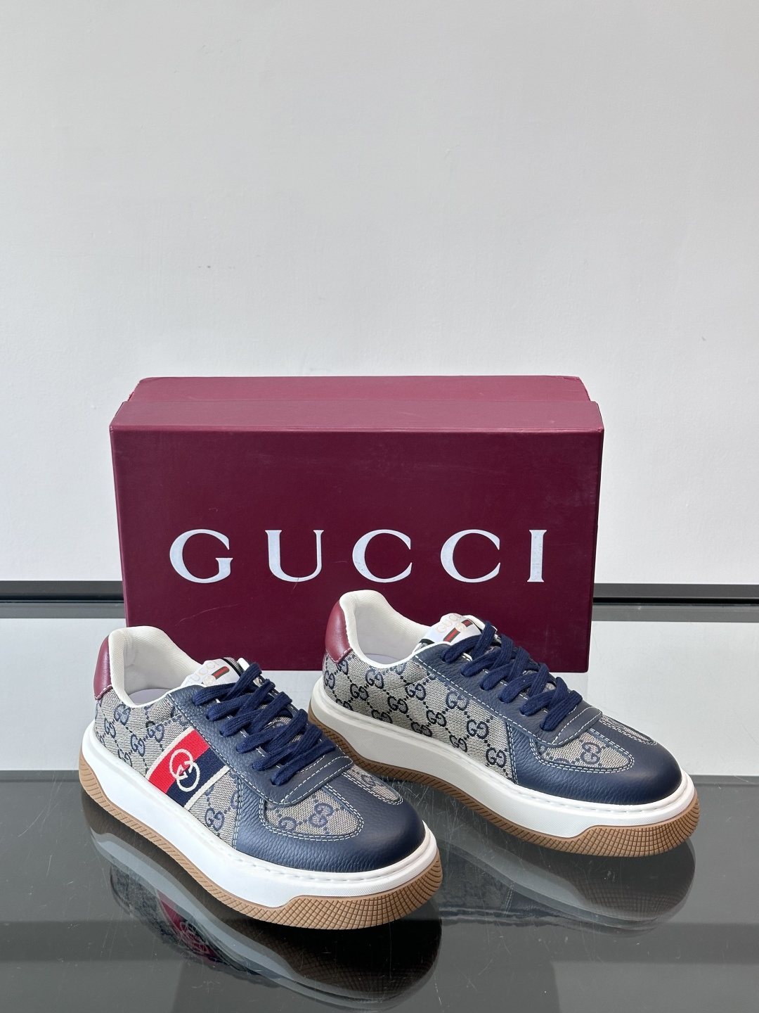 Gucci Men's Navy Monogram Stripe Low-Top Sneakers