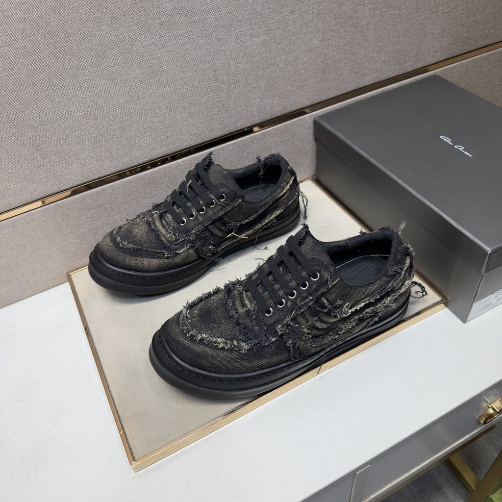 Men's Black & Charcoal Distressed Low-Top Sneakers